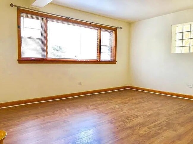 property at 1829 Grove Ave