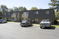 Amberwood Apartments in Riverdale, GA - Building Photo - Building Photo