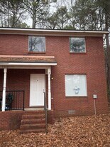 1565 Nick Davis Rd in Harvest, AL - Building Photo