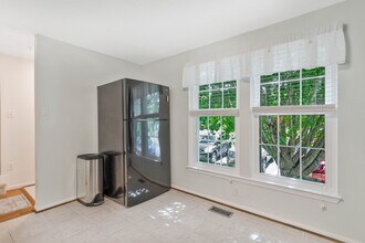 1226 Quaker Ridge Dr in Arnold, MD - Building Photo - Building Photo