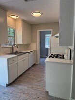 1910 Westridge Dr in Austin, TX - Building Photo