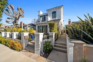 426.5 Narcissus Ave in Newport Beach, CA - Building Photo