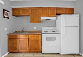 15115 Omaha St in Hudson, FL - Building Photo - Building Photo