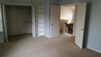 901 Birchwood Ct in Newport News, VA - Building Photo - Building Photo