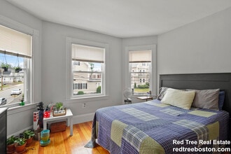 139 Adams St in Waltham, MA - Foto de edificio - Building Photo