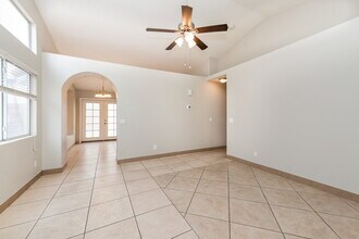 1532 Helen Belle Dr, Unit #10C in Las Vegas, NV - Foto de edificio - Building Photo