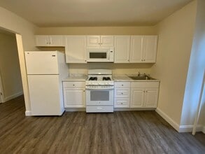 1106 Ave F in Cloquet, MN - Building Photo - Building Photo