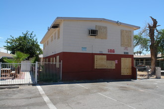 1816 Lewis Ave in Las Vegas, NV - Building Photo - Building Photo