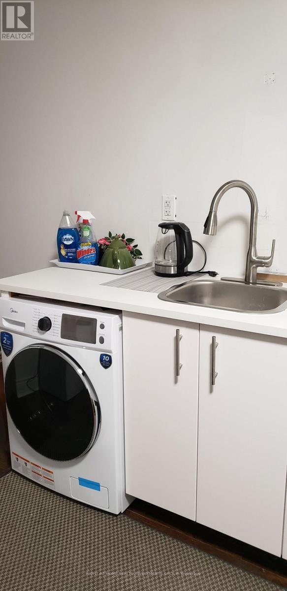 31 Barletta Dr in Vaughan, ON - Building Photo - Building Photo