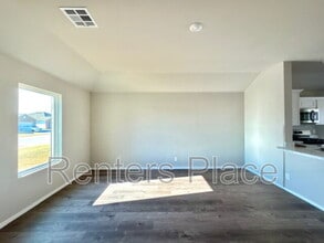 1006 W Lawton Rd in Claremore, OK - Building Photo - Building Photo