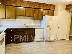 6429 Edward St in Norfolk, VA - Building Photo - Building Photo