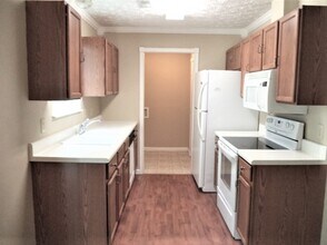 140 Rushbrook Ln in Lenoir City, TN - Building Photo - Building Photo