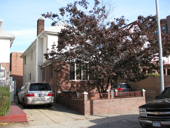 2021 E 41st St in Brooklyn, NY - Building Photo - Building Photo