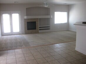 1125 Red Margin Ct, Unit 103 in Las Vegas, NV - Building Photo - Building Photo