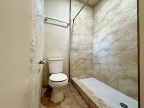 515 57th St-Unit -5 in West Palm Beach, FL - Building Photo - Building Photo