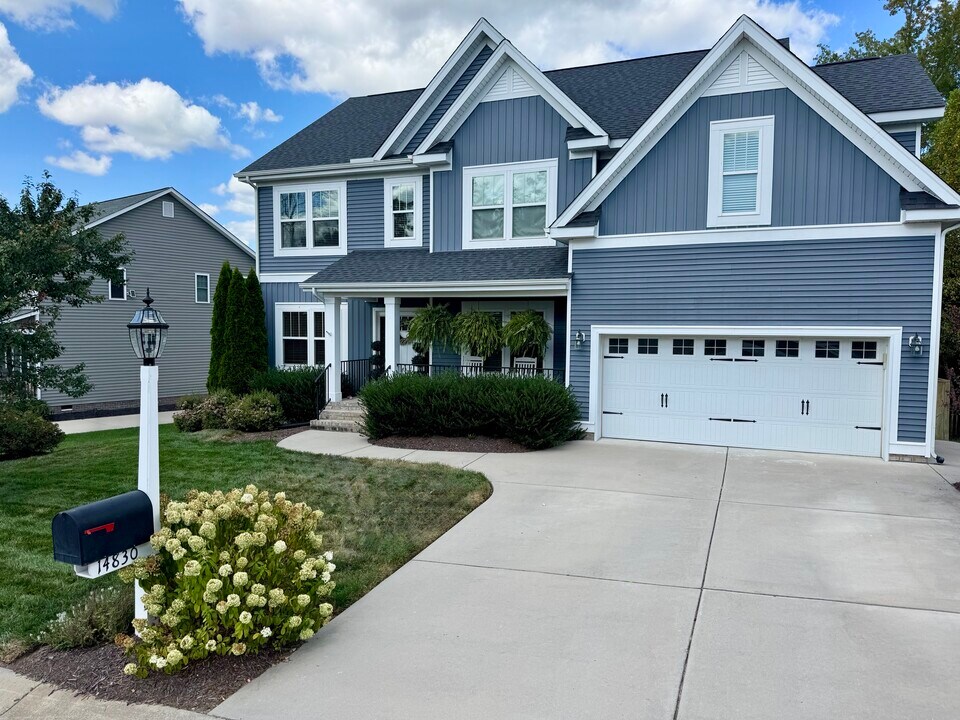 14830 Distaff Rd in Midlothian, VA - Building Photo