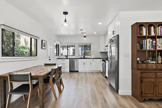 4417 Avocado St in Los Angeles, CA - Foto de edificio - Building Photo