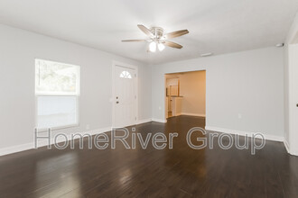 1410 E Waters Ave in Tampa, FL - Building Photo - Building Photo