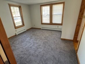 950 Wachusett St in Holden, MA - Building Photo - Building Photo