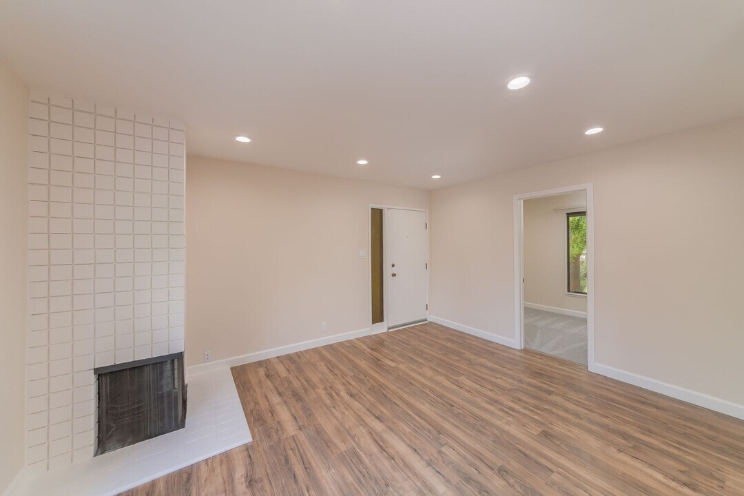 1936 Desert Cir in Walnut Creek, CA - Building Photo