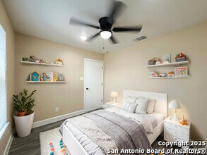 7571 Windsor Oaks in San Antonio, TX - Building Photo - Building Photo