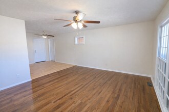 4206 Old Rock Cut Rd in Conley, GA - Building Photo - Building Photo