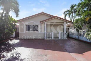 2664 W 70th Pl in Hialeah, FL - Building Photo