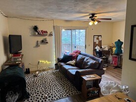 2421 Ridge Rd in Blacksburg, VA - Building Photo