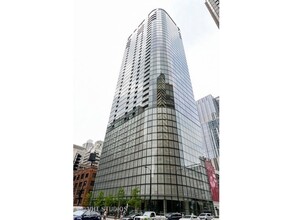 600 N Fairbanks Ct, Unit 03201 in Chicago, IL - Building Photo - Building Photo