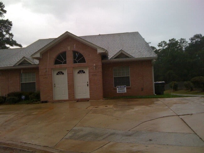 property at 2554 Golden Park Ln