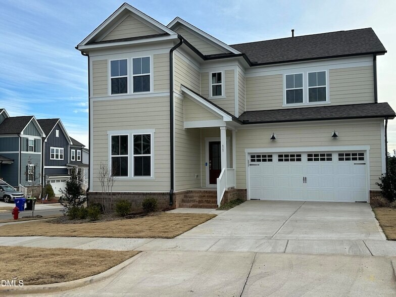 11 Allgood St in Pittsboro, NC - Foto de edificio