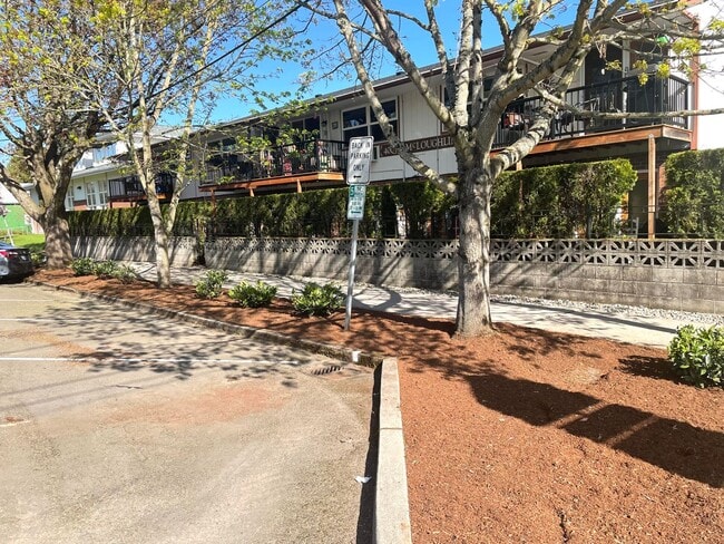 property at 400 W McLoughlin Blvd