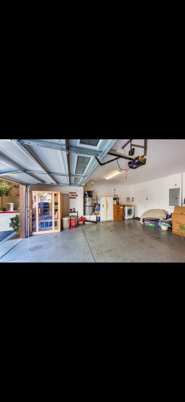 87 Jensen Ct in Thousand Oaks, CA - Building Photo - Building Photo