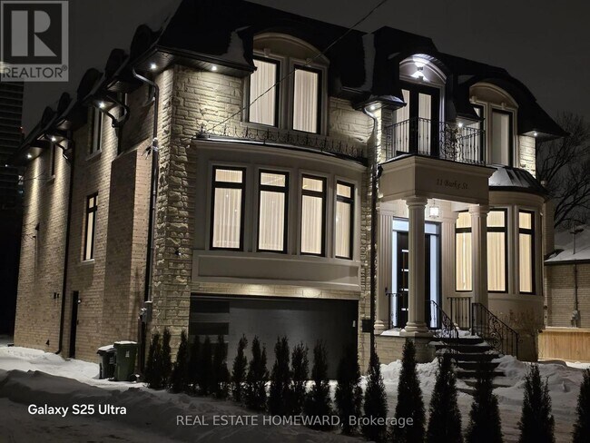 11 Burke St in Toronto, ON - Building Photo - Building Photo