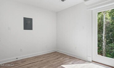 917 Motsie Rd in Biloxi, MS - Foto de edificio - Building Photo