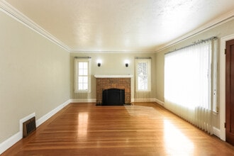 708 Calmar Ave in Oakland, CA - Building Photo - Building Photo