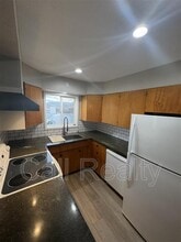 12324 E Broadway Ave in Spokane Valley, WA - Building Photo - Building Photo