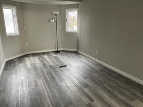 133 Essex St in Sarnia, ON - Building Photo - Building Photo