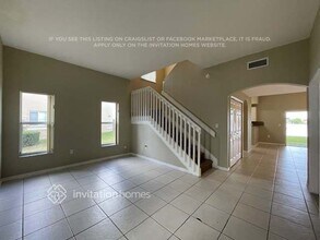 22206 SW 89th Ct in Cutler Bay, FL - Building Photo - Building Photo