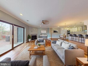 4 Hawthorne Ct NE in Washington, DC - Building Photo - Building Photo