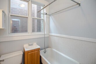 1825 N Bissell St in Chicago, IL - Building Photo - Building Photo