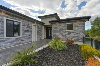 23372 Shadow Dr in Auburn, CA - Building Photo - Building Photo