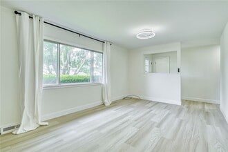 16 Pauline Cir in Rochester, NY - Building Photo - Building Photo