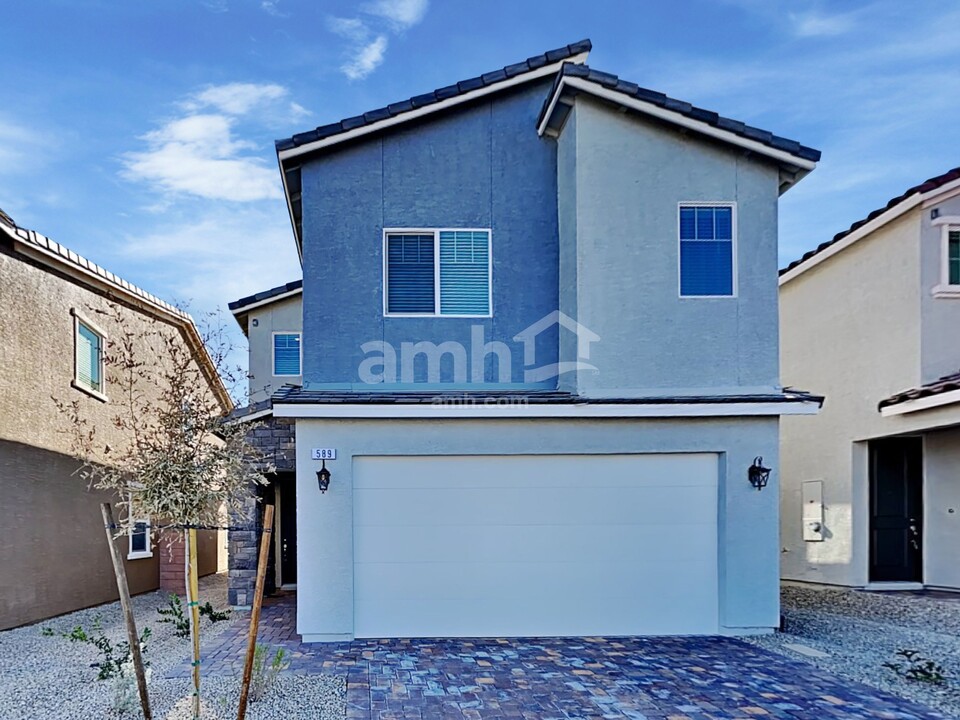 589 Topiary Pk Ave in Las Vegas, NV - Building Photo