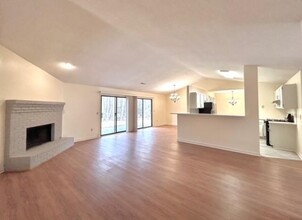 120 Willow View Cir in Alpharetta, GA - Foto de edificio - Building Photo