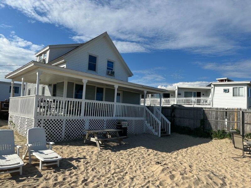 4 Traynor St in Old Orchard Beach, ME - Building Photo