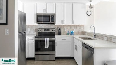 2021 10th Ave S in Birmingham, AL - Foto de edificio - Building Photo