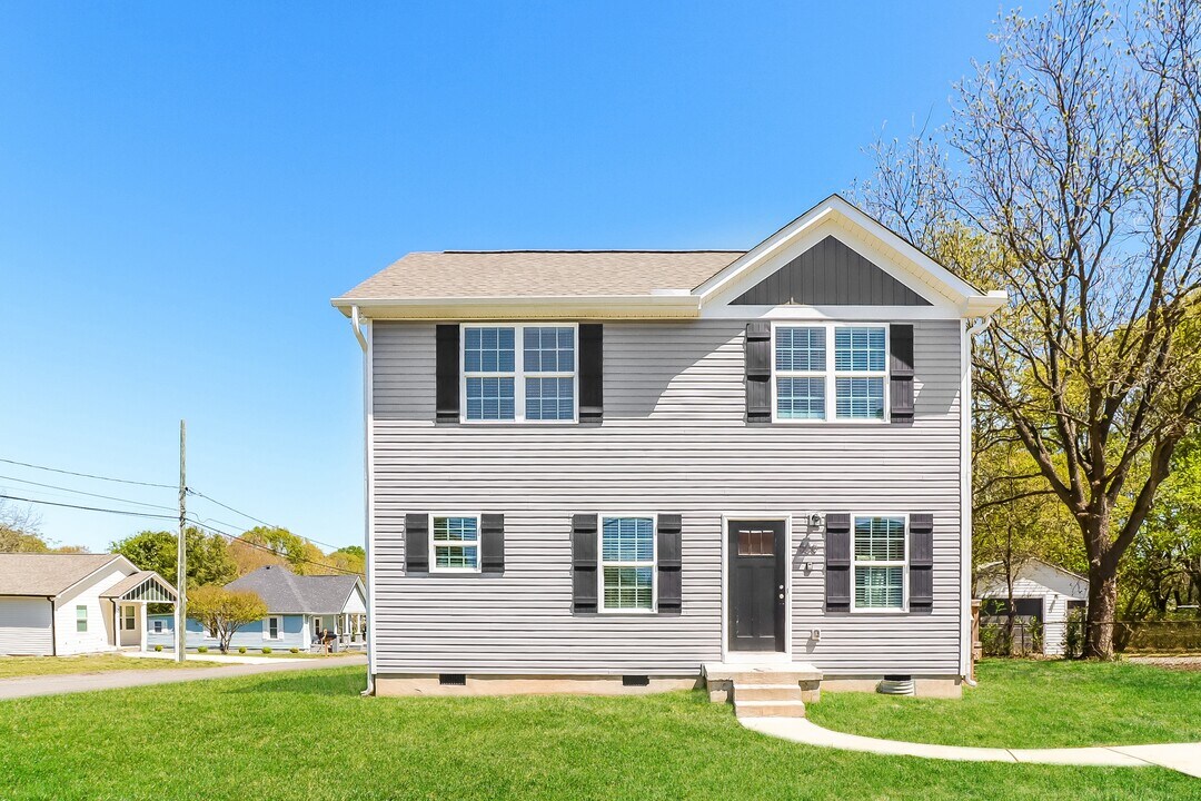 1020 N Oakwood St in Gastonia, NC - Building Photo