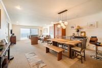 18203 Coastline Dr, Unit #7 in Malibu, CA - Foto de edificio - Building Photo