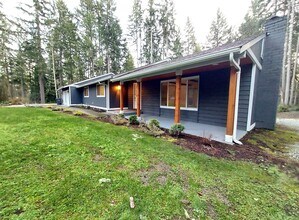 6304 76th Ave Ct NW in Gig Harbor, WA - Building Photo - Building Photo